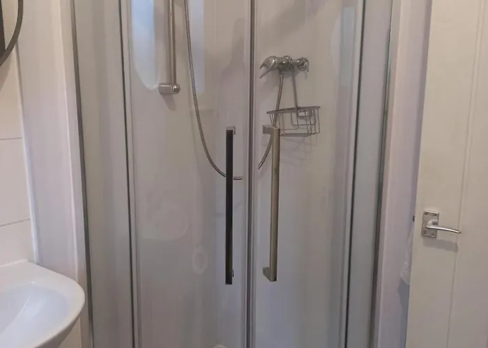 Apartament Spacious 4-bedroom Near Eastville Park -ideal For Contractors And Work